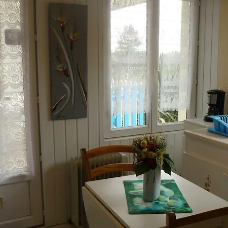 Le Clos De Sée Apartamento *