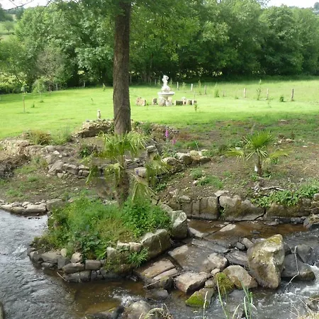 克洛斯乡村度假酒店 Chérencé-le-Roussel