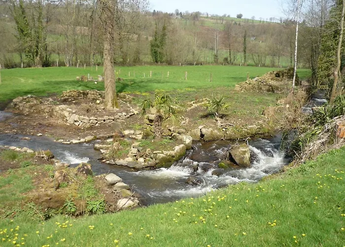 Le Clos De Chérencé-le-Roussel